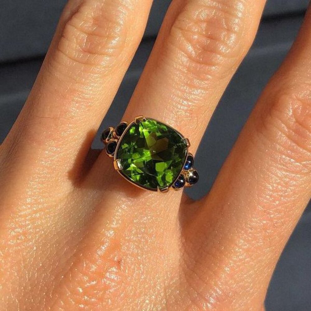 Cushion Cut Peridot Sapphire Golden Ring (Size 7) - Picture 5 of 9
